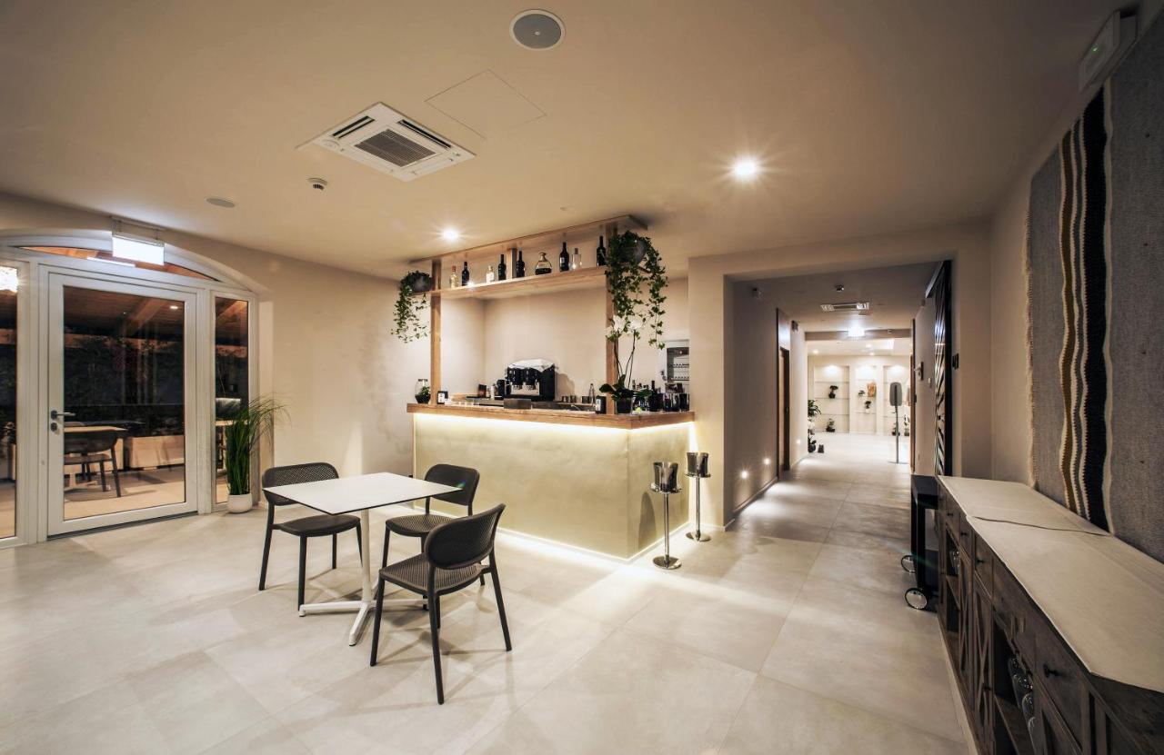 Noha Lifestyle Hotel - Adults Only Pula Exterior photo