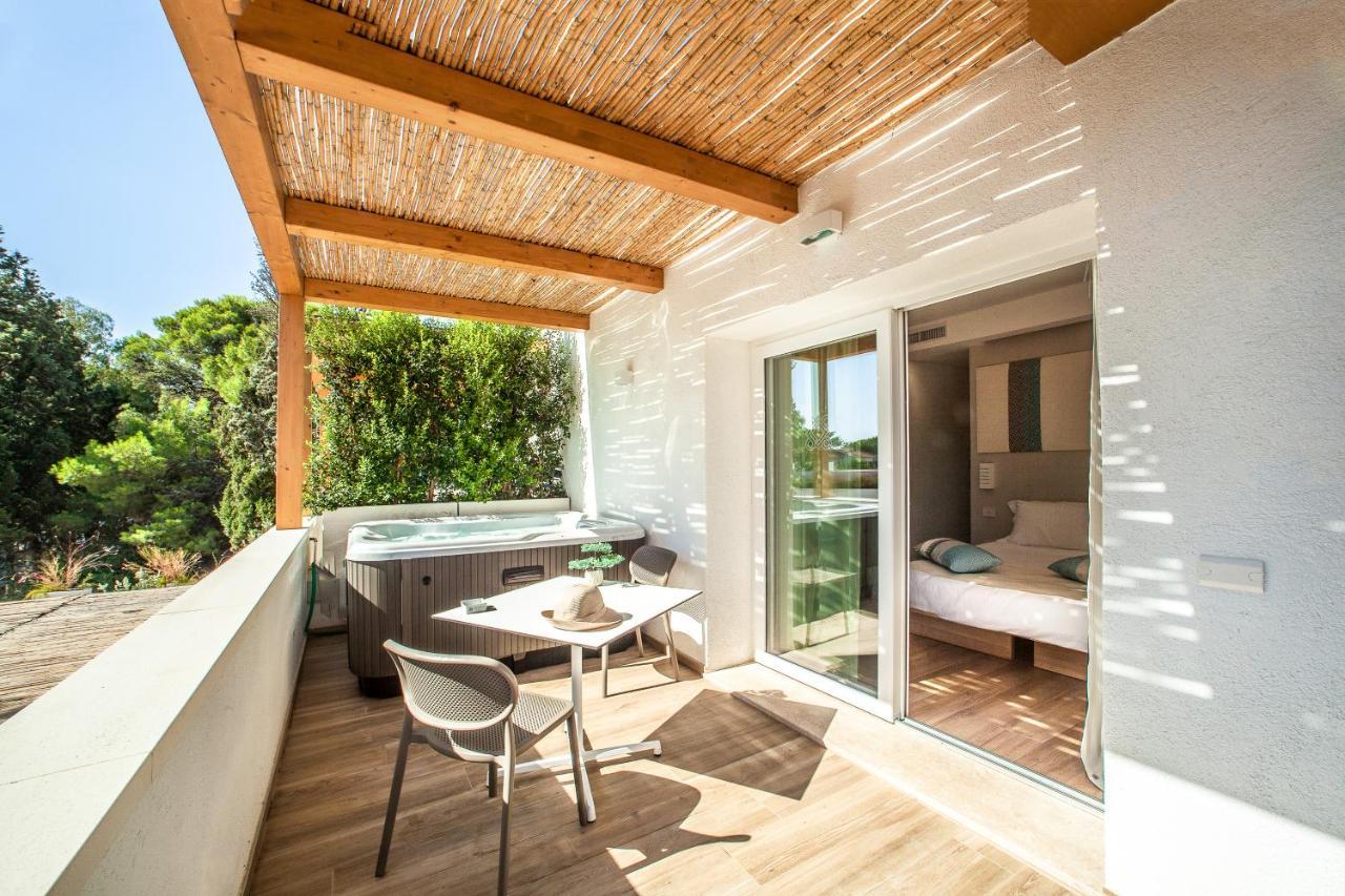 Noha Lifestyle Hotel - Adults Only Pula Exterior photo